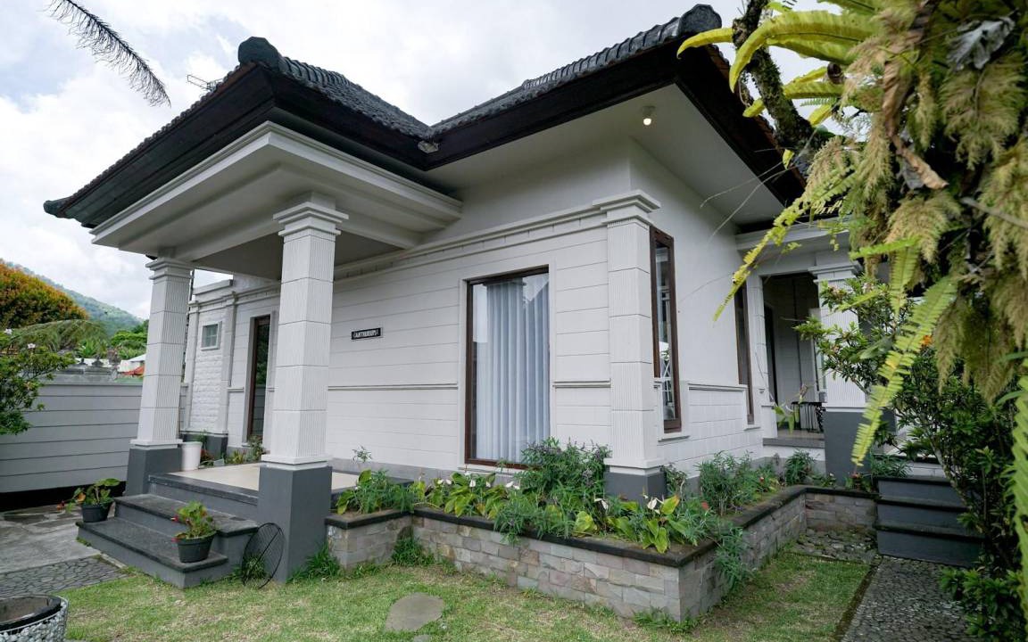 Candikuning Hotel | 100 m² Hotel ∙ 4 guests