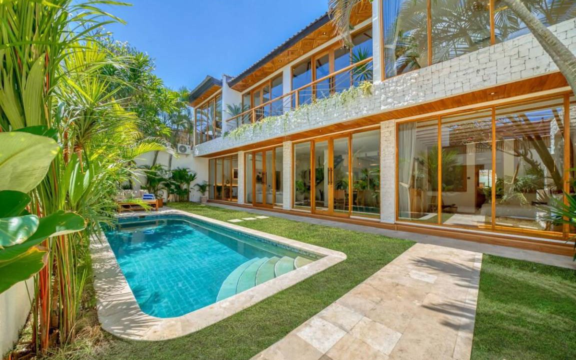 Central Seminyak Villa | 269 m² Villa ∙ 6 bedrooms ∙ 12 guests