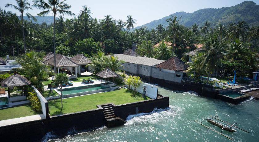 Candi Dasa Villa | 300 m² Villa ∙ 3 bedrooms ∙ 8 guests