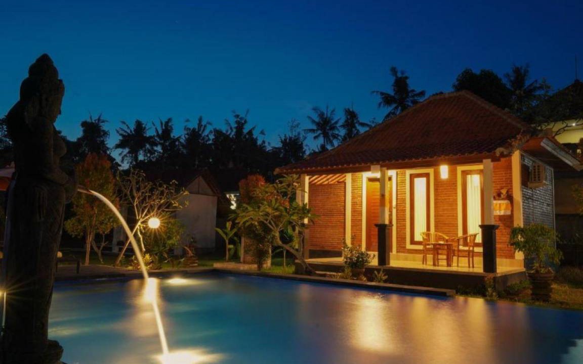 Kemenuh House | 400 m² House ∙ 2 guests
