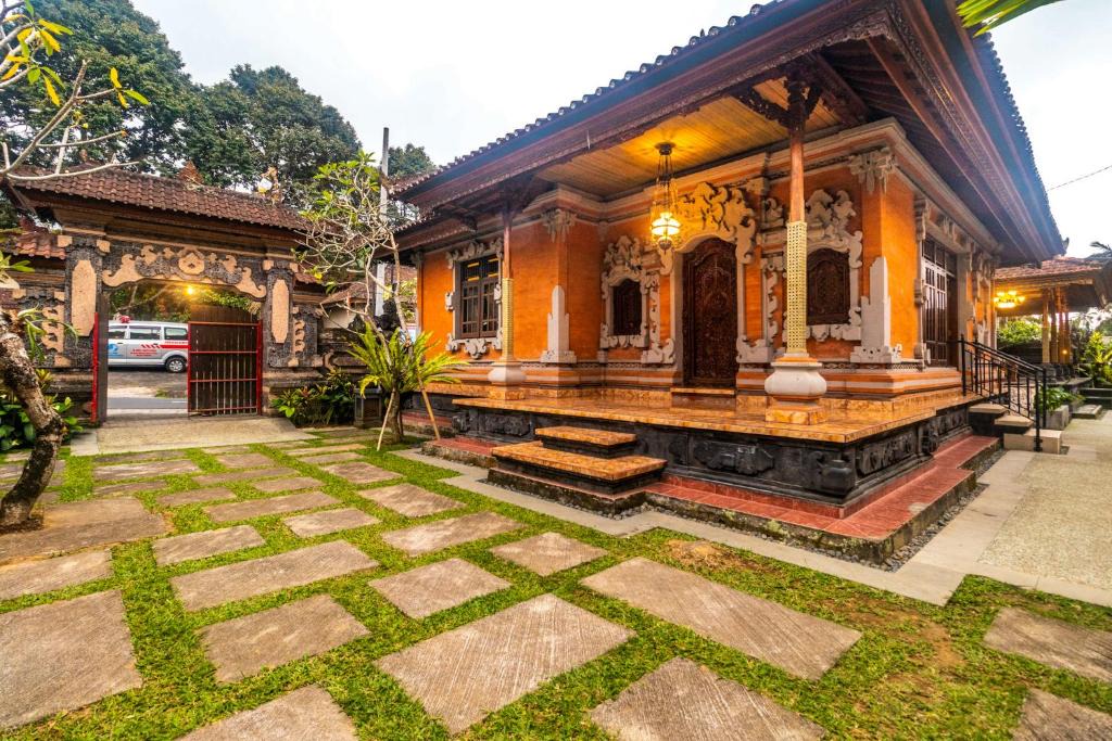 Tua House | Alam Desa Homestay by AGATA