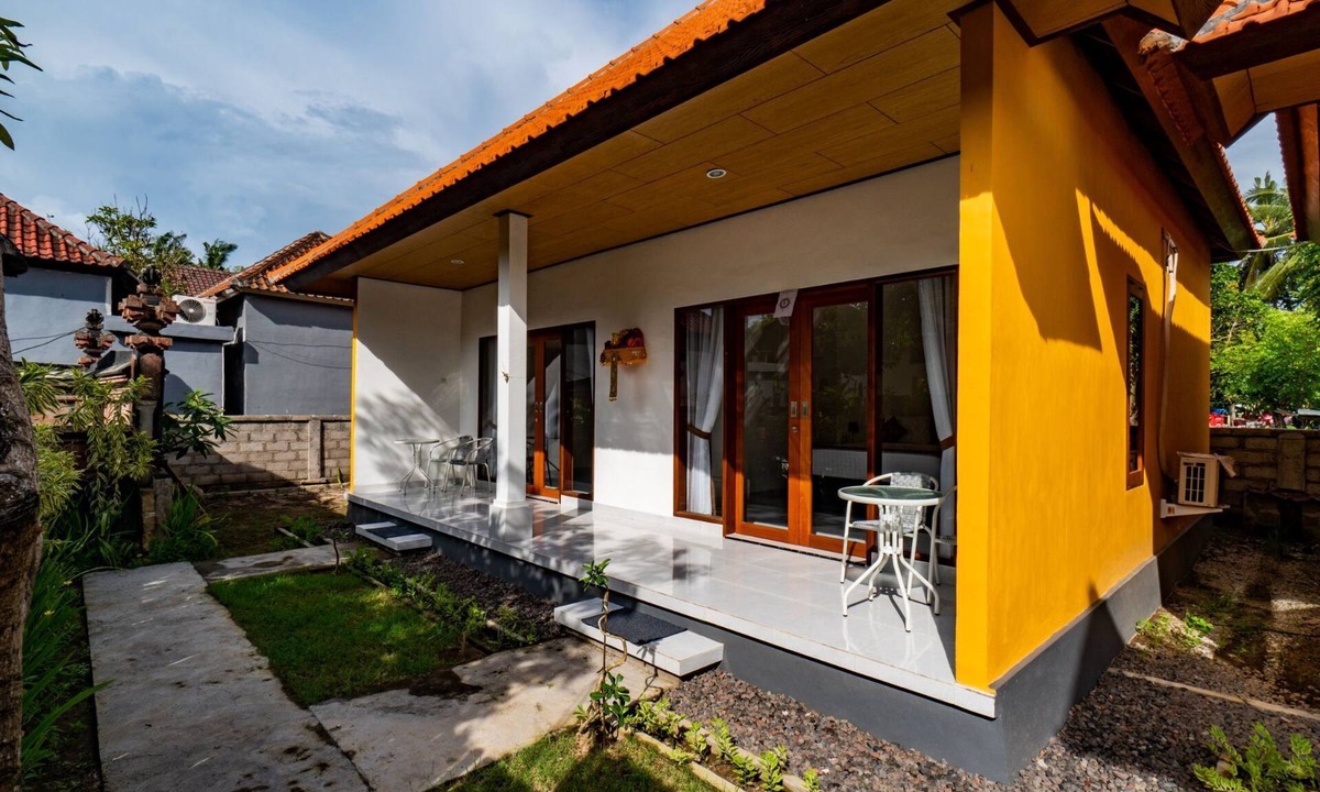 Jungut Batu House | Anugrah Sari Homestay Near from Jungut Batu Port