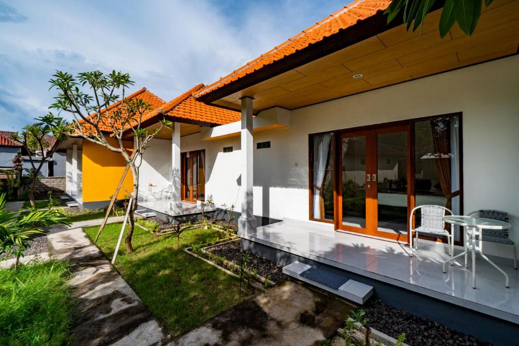 Jungut Batu House | Anugrah Sari Homestay by WizZeLa