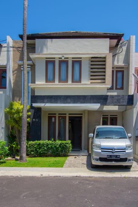 By Pass Ngurah Rai Kuta House | Fully Furnished Two-Storey Modern Minimalist House