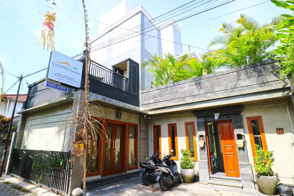 Legian City-Centre House | Gempita House Bali