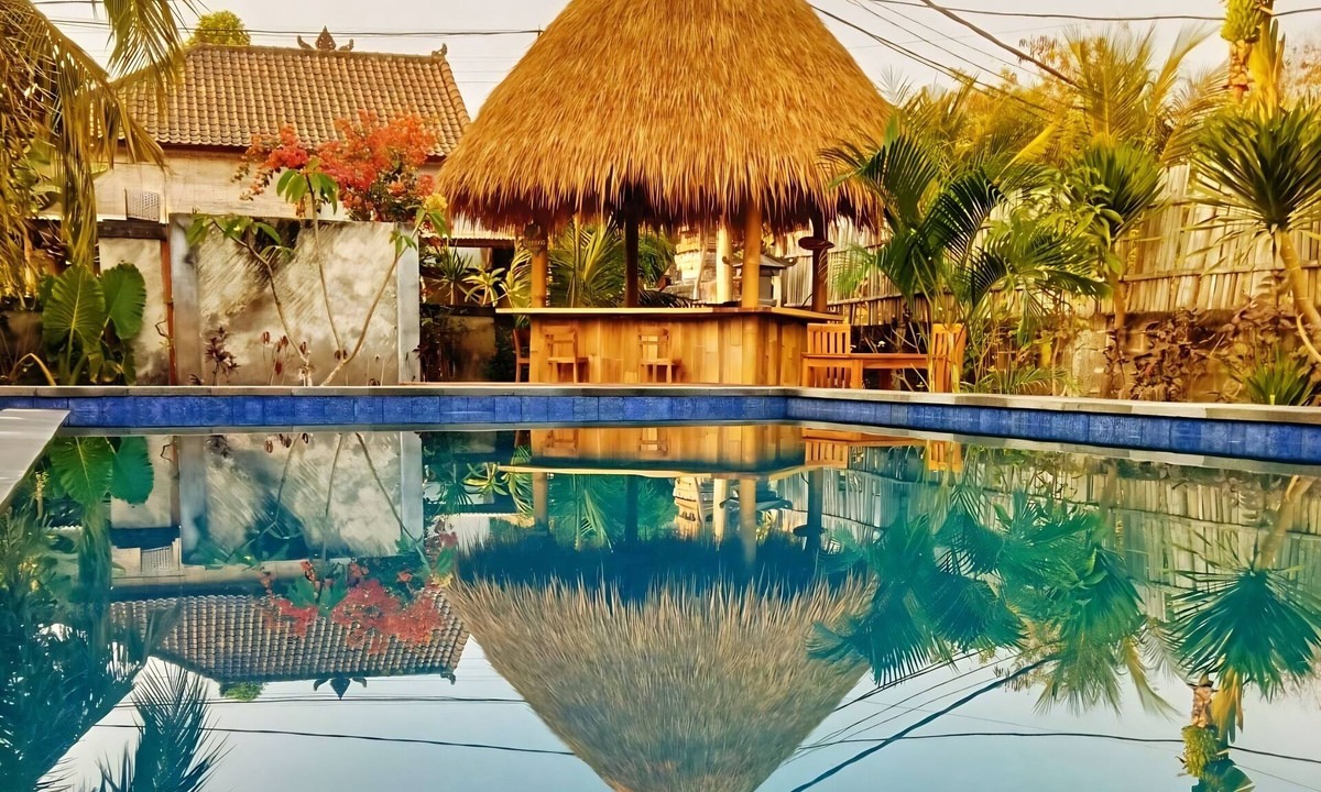Mushroom Bay Villa | Island Garden Huts & Yoga Shala