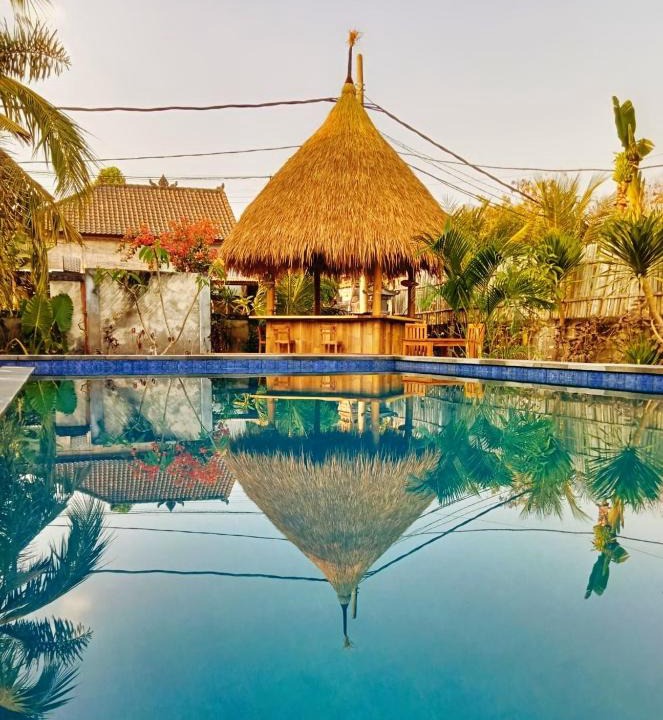 Mushroom Bay Bed & Breakfast | Island Garden Huts Lembongan