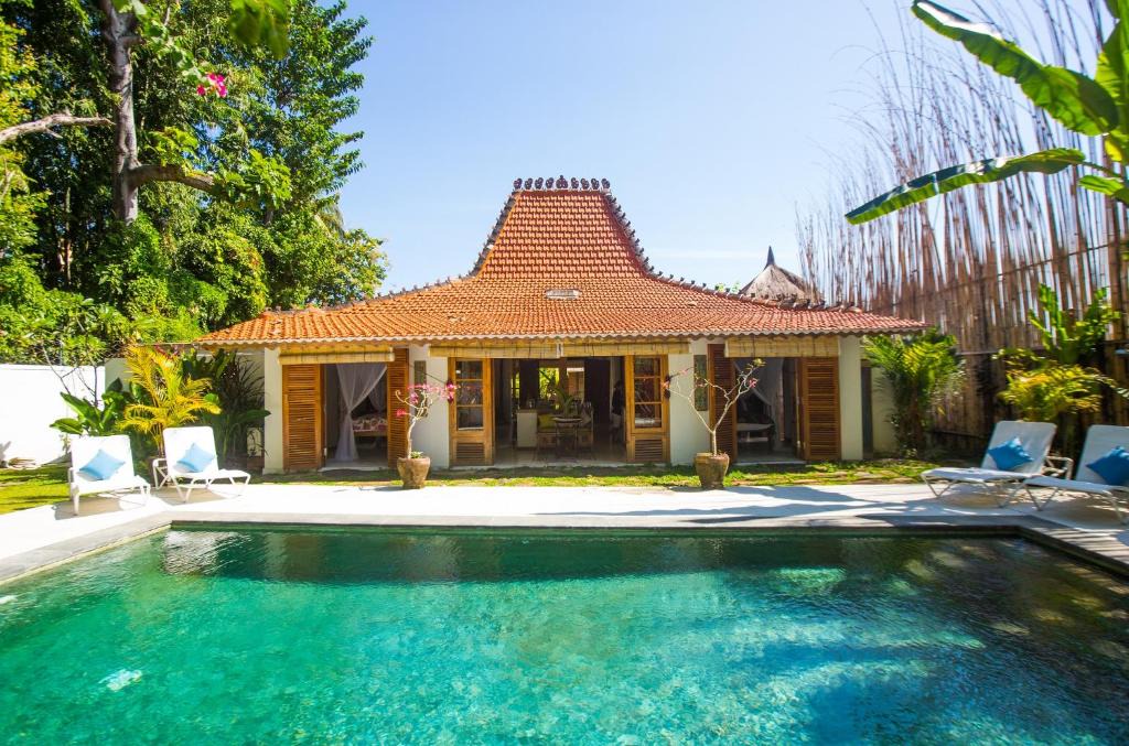 Lovina Villa | Lata Lama