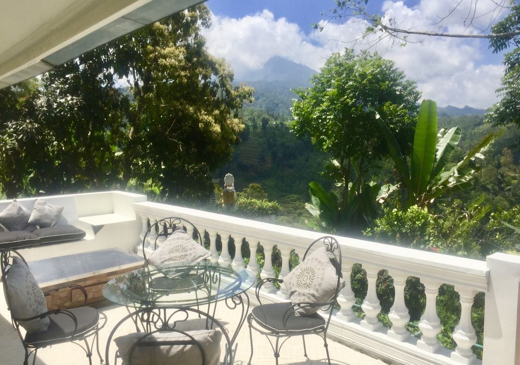 Batunya Villa | Pondok Plantation Amazing Mountain View Escape