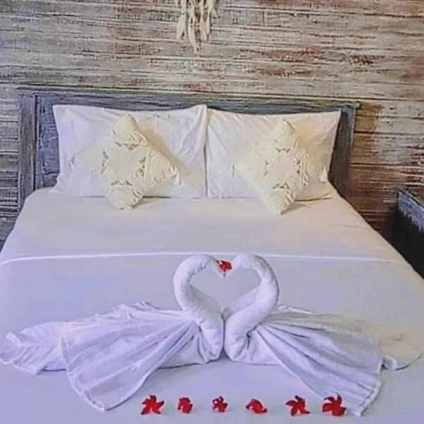 Sampalan Bed & Breakfast | Sarinah Beach - Bistro & Bungalow