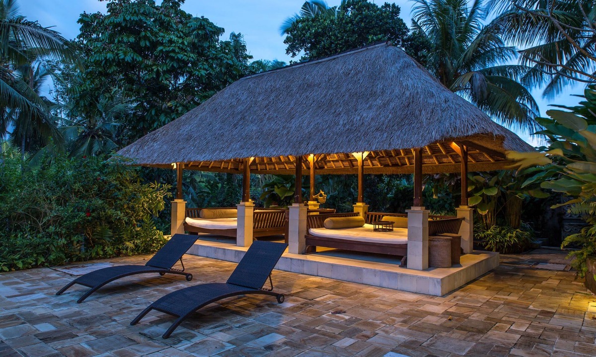 Batuan Hotel | The Bali Purnati Center For The Arts