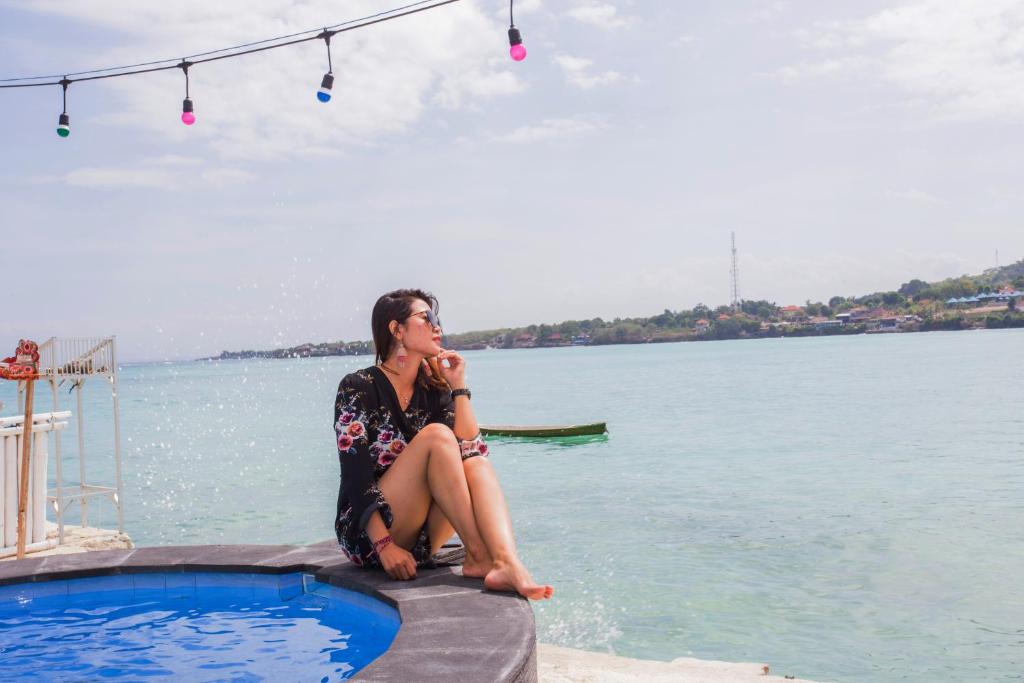 Ceningan Island Hotel | The Waterfront Beach House