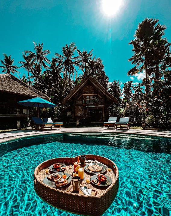 Jasri Resort | Two Smiling Buddhas