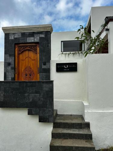 Tumbu Village Villa | Umah tumbu villa, private villa