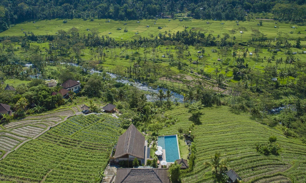 Sidemen Villa | Villa Kropak - live amongst the ricefields of Sidemen valley!