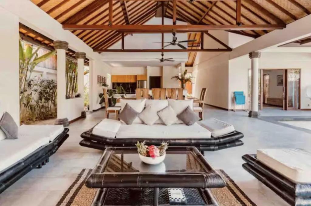 Jungut Batu Villa | Villa Lotus Lembongan