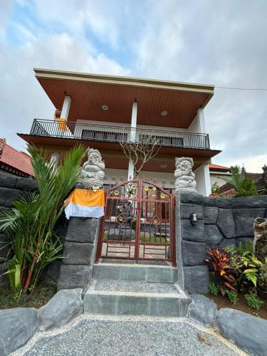 Melayang House | Villa Poleng