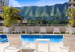 36Fl with Ocean View, Mins to Waikiki Beach, Parking