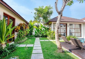 3BR Villa Located In Legian! - 5Min Drive To Double Six Beach! W/Swimming Pool!