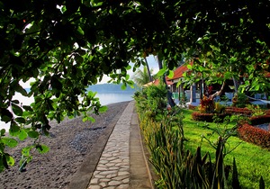 Bondalem Beach Club Bali