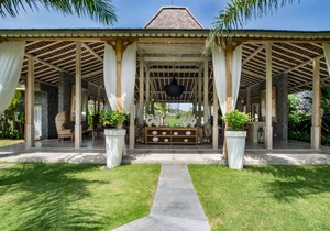Enjoy a Holiday of a Lifetime Renting Your Own 5 Star Private Villa at the Best Rate in Kerobokan