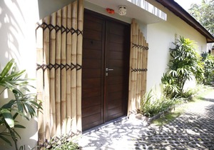 Gorgeous 3BR Villa In Legian - W/Private Swimming Pool! 4Min Drive To Kuta Beach
