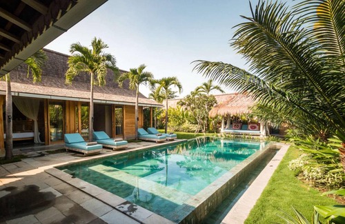 Kerobokan Villa | 1070 m² Villa ∙ 12 bedrooms ∙ 24 guests