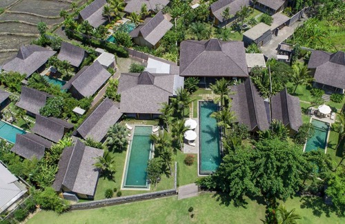 Kerobokan Villa | 1070 m² Villa ∙ 12 bedrooms ∙ 28 guests