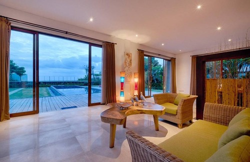Keramas Villa | 1500 m² Villa ∙ 5 bedrooms ∙ 10 guests