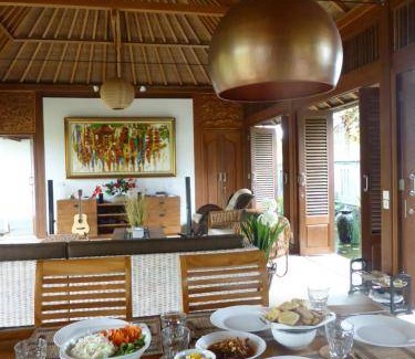 Selat Villa | 205 m² Villa ∙ 2 bedrooms ∙ 5 guests