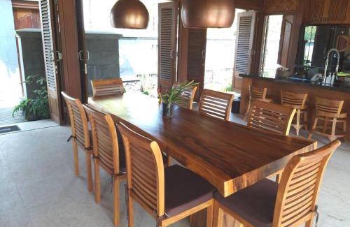 Selat Villa | 205 m² Villa ∙ 2 bedrooms ∙ 5 guests