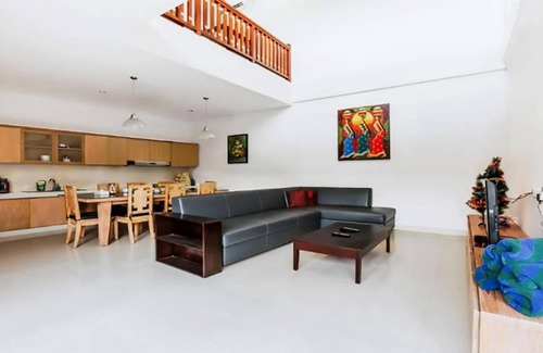 Sunset Road Villa | 220 m² Villa ∙ 3 bedrooms ∙ 9 guests