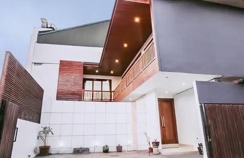 Sunset Road Villa | 220 m² Villa ∙ 3 bedrooms ∙ 9 guests