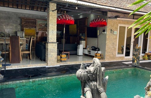 Legian City-Centre Villa | 220 m² Villa ∙ 3 bedrooms ∙ 6 guests