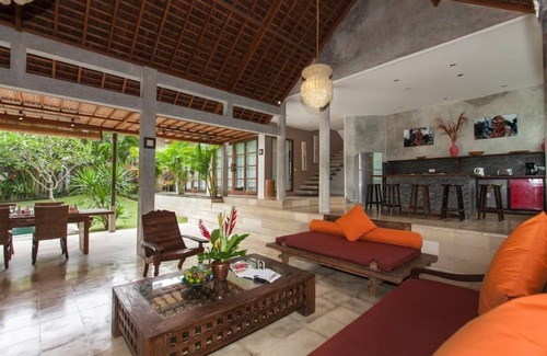 Batubelig Villa | 2bdr Villa with Private Pool Seminyak