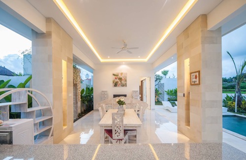 Kutuh Kaja Villa | 3 Bedroom villa with ricefield view