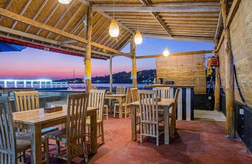 Ceningan Island Villa | 300 m² Villa ∙ 4 bedrooms ∙ 10 guests