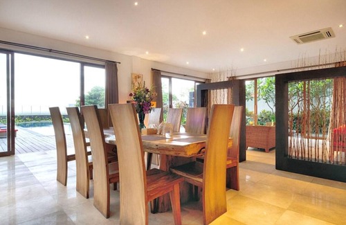 Keramas House | 350 m² House ∙ 5 bedrooms ∙ 10 guests
