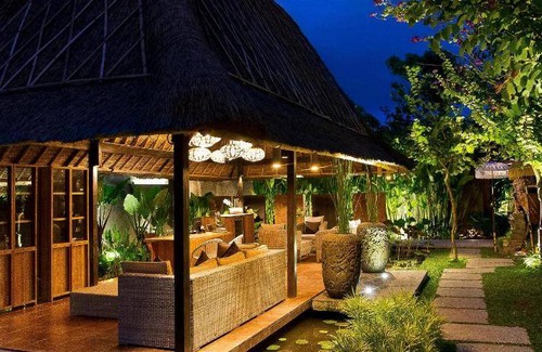 Batubelig Resort | 350 m² Resort ∙ 4 bedrooms ∙ 127 guests