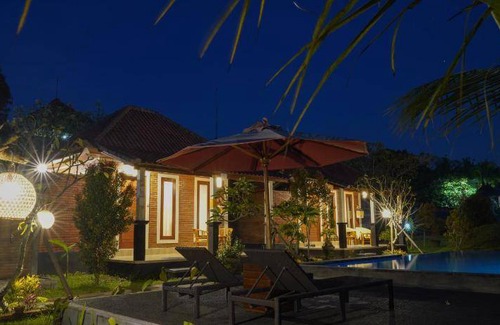 Kemenuh House | 400 m² House ∙ 2 guests