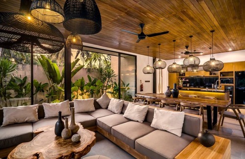 Peliatan Villa | 565 m² Villa ∙ 5 bedrooms ∙ 10 guests
