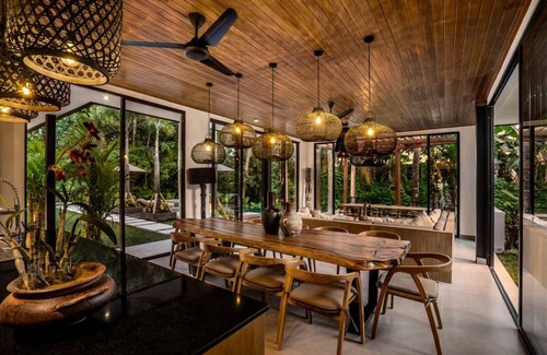 Peliatan Villa | 565 m² Villa ∙ 5 bedrooms ∙ 10 guests