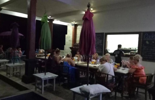 Candi Dasa House | 60 m² Bungalow ∙ 3 bedrooms ∙ 8 guests