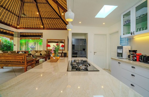Drupadi Villa | A little slice of Heaven, Villa Evelyne staffed 5-bedroom villa central Seminyak