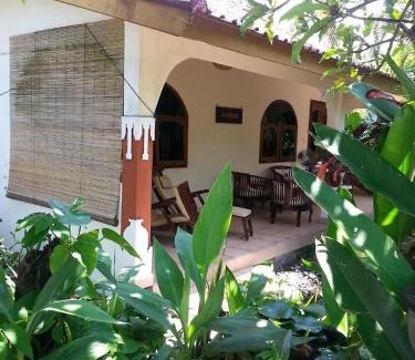 Candi Dasa Apartment | Bali Budget Beach Bungalow
