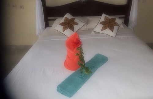 Amed House | Bukit Indah Home Stay