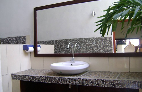 Amed House | Bukit Indah Home Stay