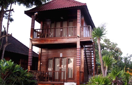 Mushroom Bay House | Dmas Huts Lembongan