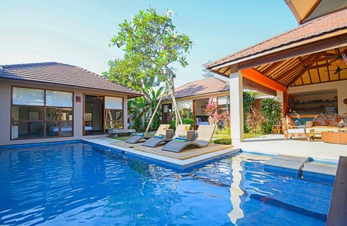 North Legian Villa | Gorgeous 3BR Villa In Legian - W/Private Swimming Pool! 4Min Drive To Kuta Beach