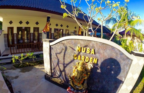 Mushroom Bay House | Nusa Garden Homestay